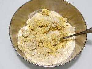 L'impasto dei passetelli in brodo