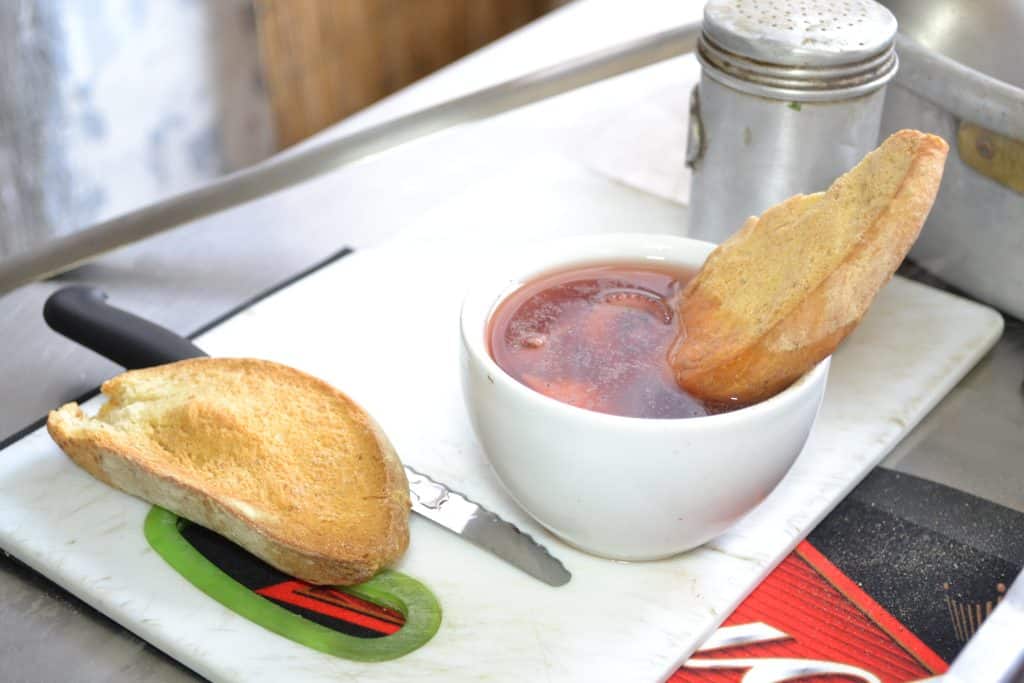 Brodo di polpo con freselle