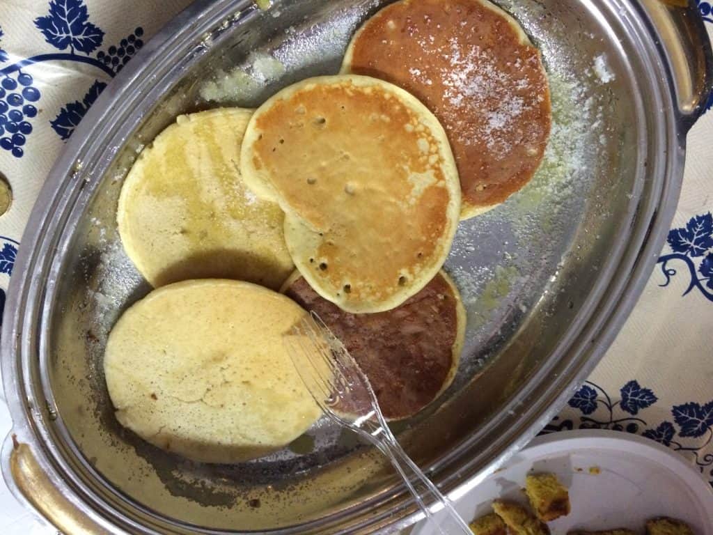 Cantarelle romagnole cotte e spolverate di zucchero, dolce tipico riconosciuto PAT