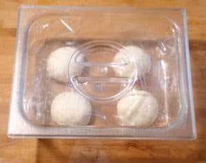 Palline impasto pronte per la seconda lievitazione