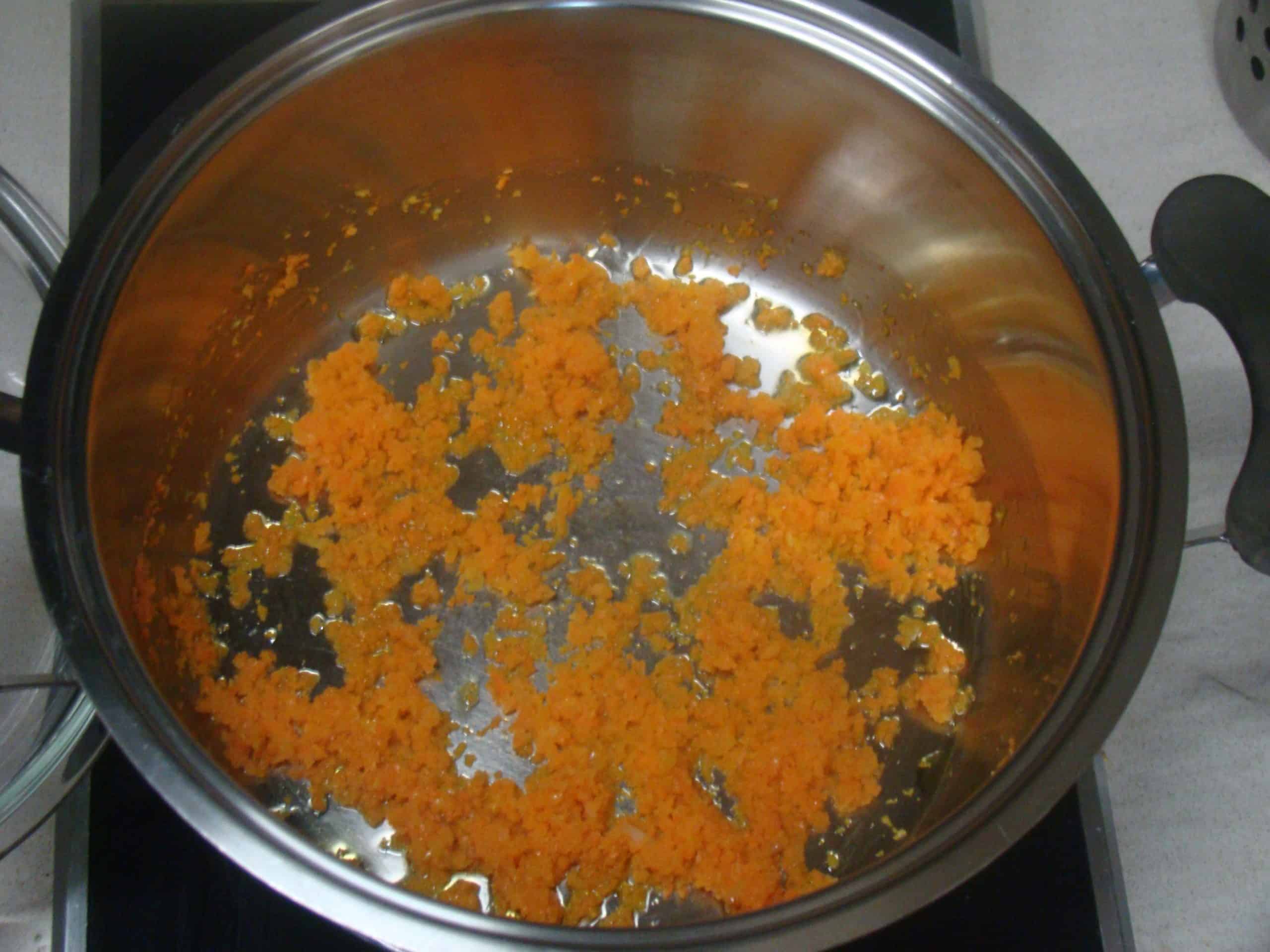 Soffritto di verdure per lo spezzatino